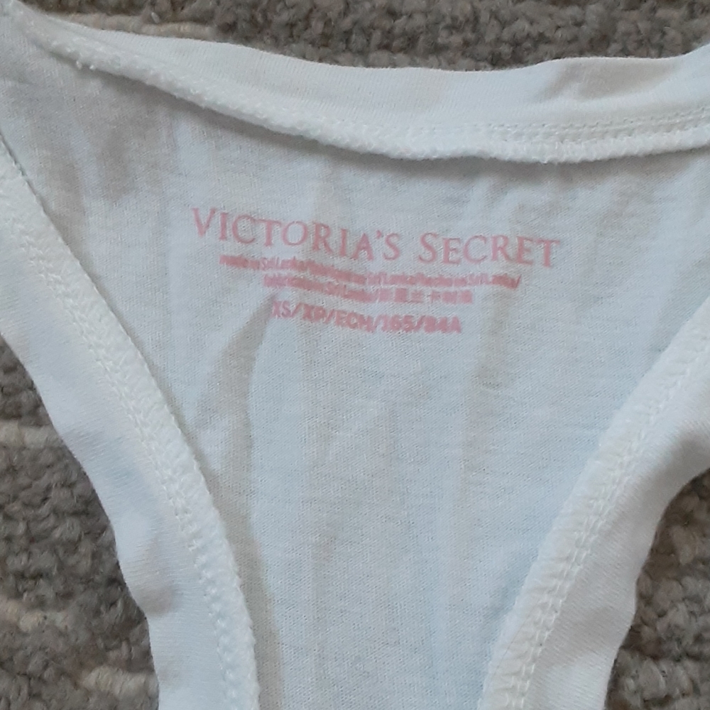 VICTORIA Secret - Picture 2 of 3